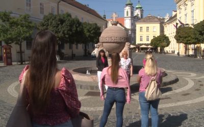 Október 7-én, szombaton rendezik a mellrák elleni sétát a Belvárosban