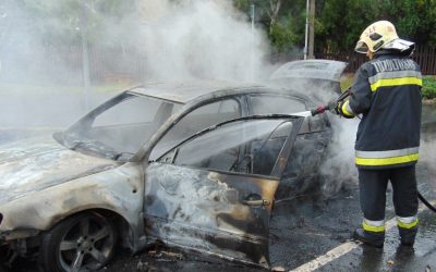 Kiégett egy autó Szabadegyházánál