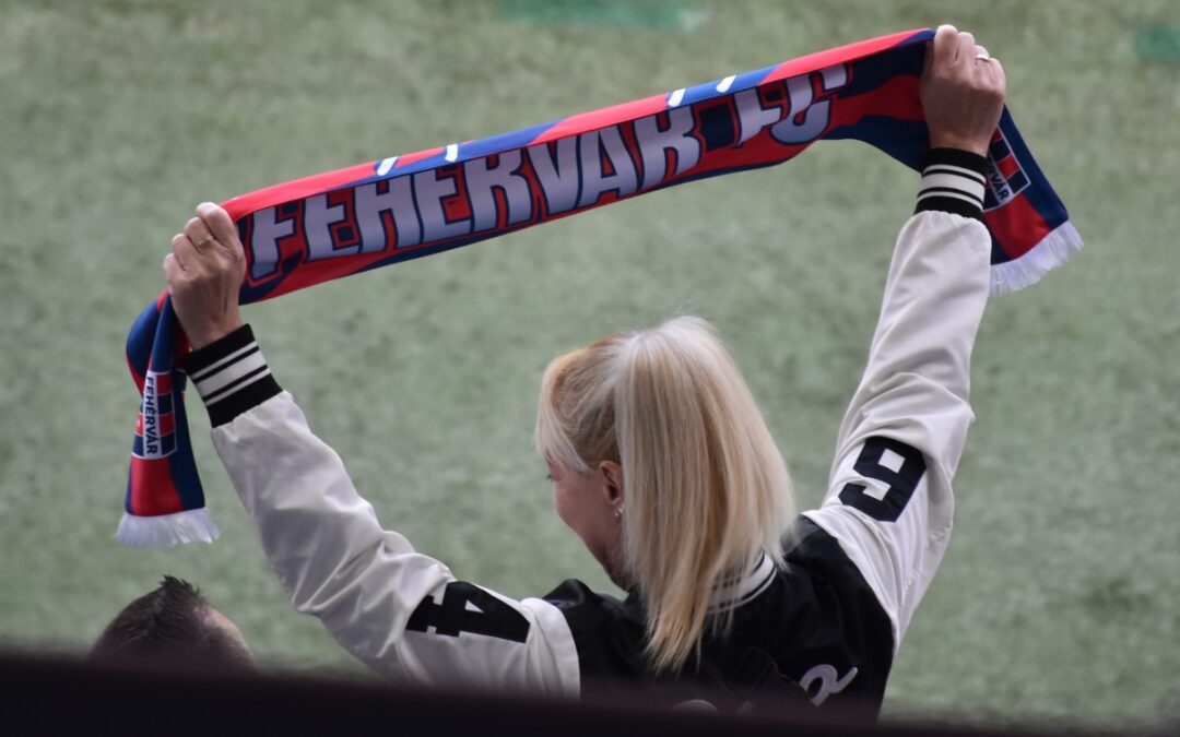 Vidi: kinyílt az öltöző ajtó, nagy a forgalom ki- és befelé egyaránt