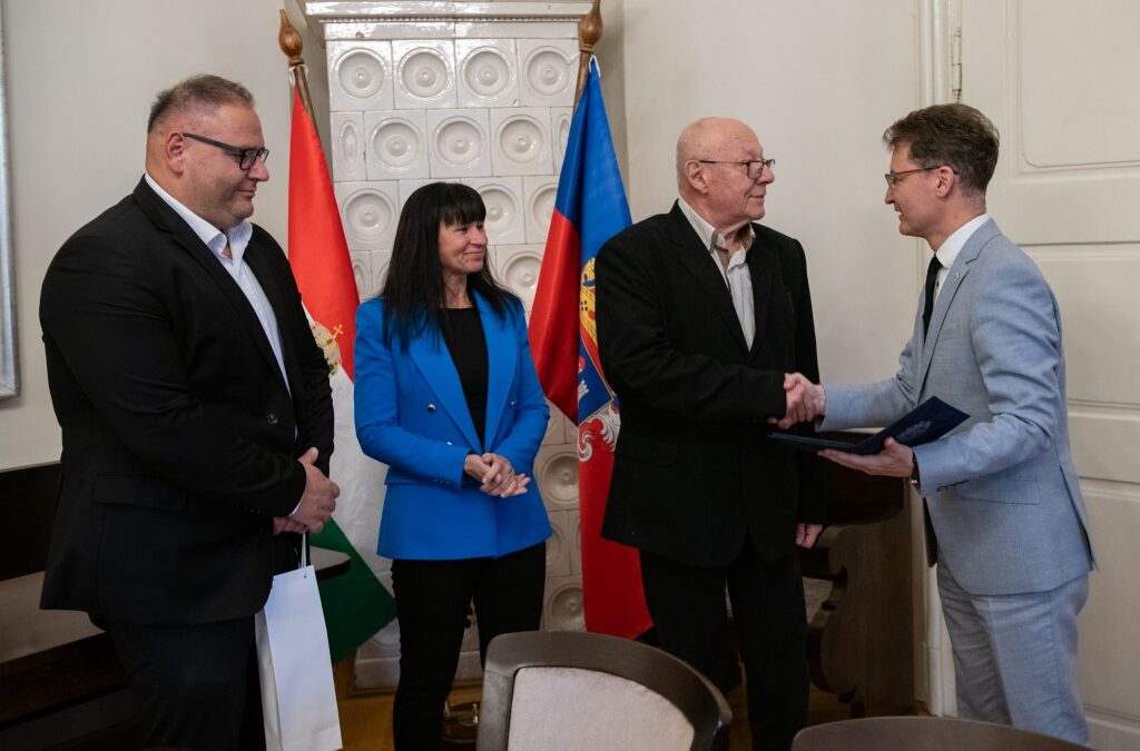 Polgármesteri elismerés Madár Imrének
