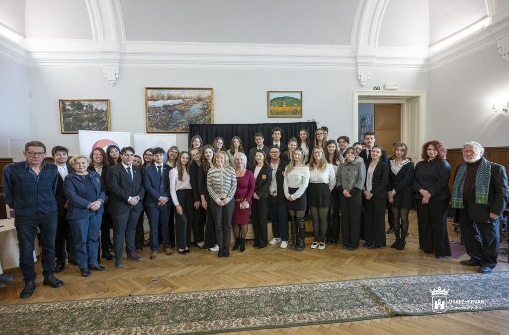 Még néhány napig lehet jelentkezni a XVI. Fehérvári Versünnepre