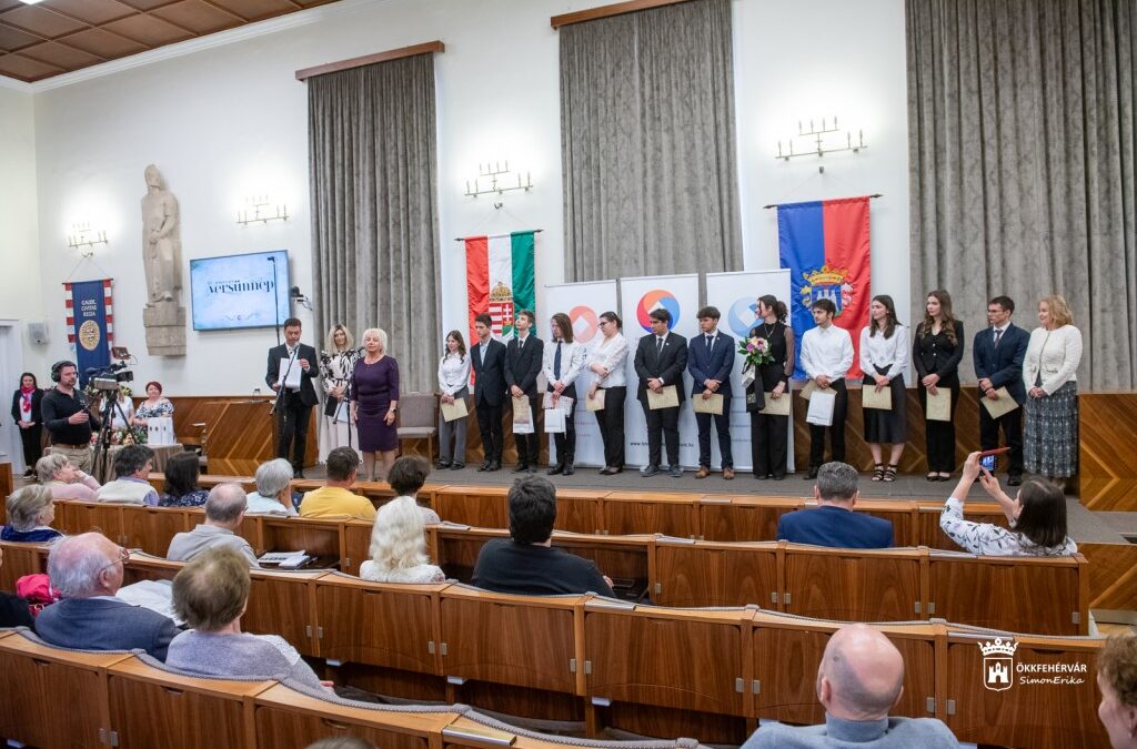 „A szavaló nem egyéb, mint a vers hangszere”