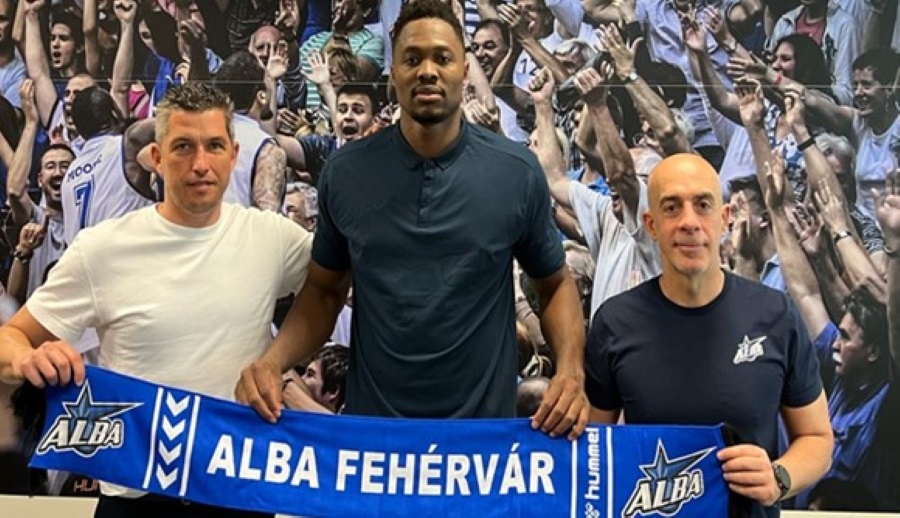 Alba: Omenaka ismét a „fedélzeten”