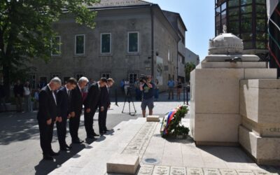 Koszorúzással emlékeztek a Nemzeti Összetartozás Napján Fehérváron