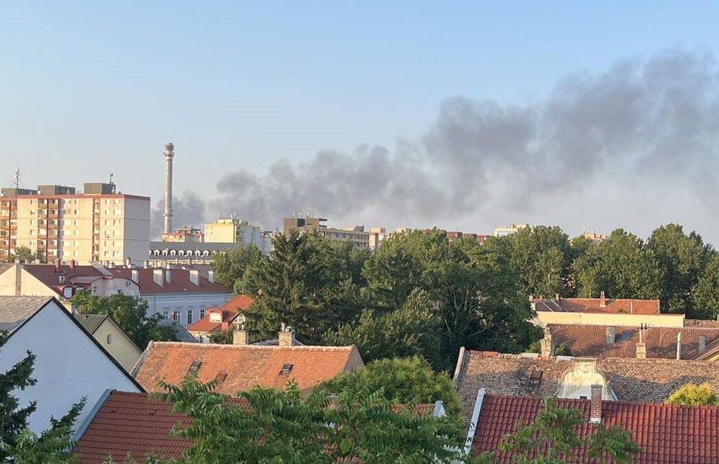 Tűz van a csalai a hulladéklerakóban – már oltják!