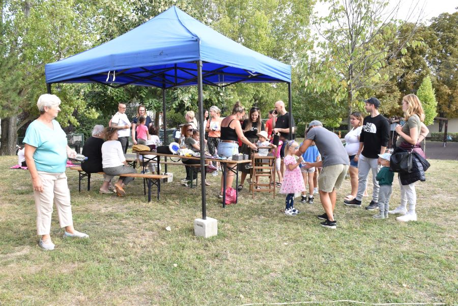 Jó hangulat, jó programok, ismét siker volt családi piknik Kisfaludon