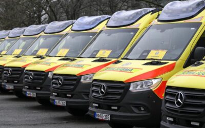 43 új mentőautó állt szolgálatba