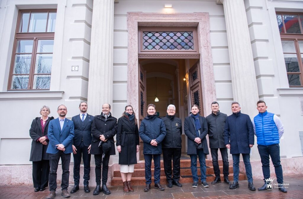 Elkészült a Vörösmarty Mihály Könyvtár Oskola utcai épületének felújítása Fehérváron