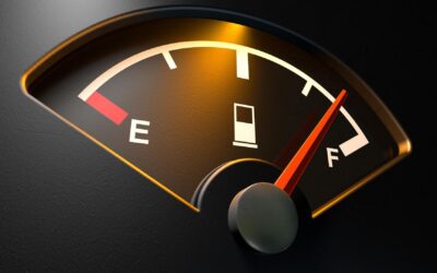 Az uniós minimumszintre csökkent az üzemanyagok jövedéki adója