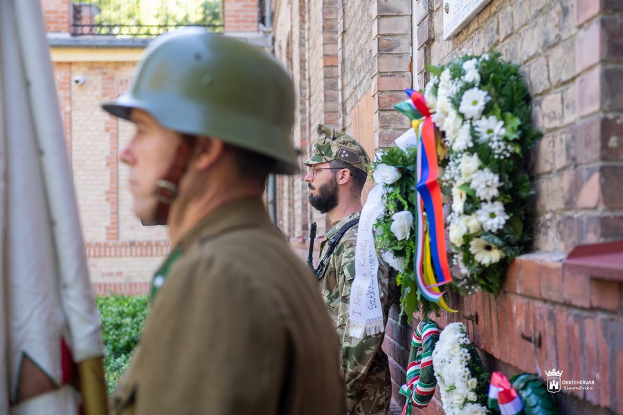 A csapatzászló adományozásának napján emlékeztek a Szent István Gyalogezredre